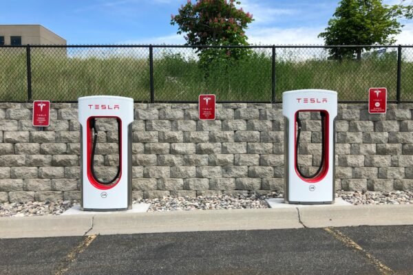 Navigating the Maze of Electric Vehicle Charging Station Compatibility